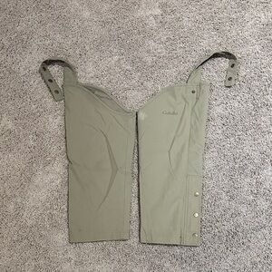 Cabela's Olive kids all weather chaps sz Sm